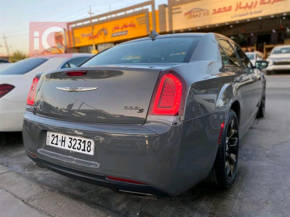 كرايسلر 300
